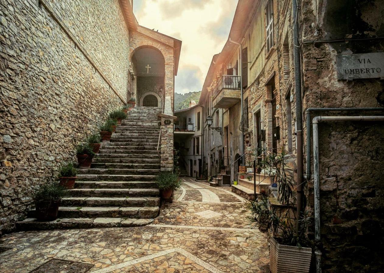 La Residenza Dei Papi Villa Papigno Luaran gambar