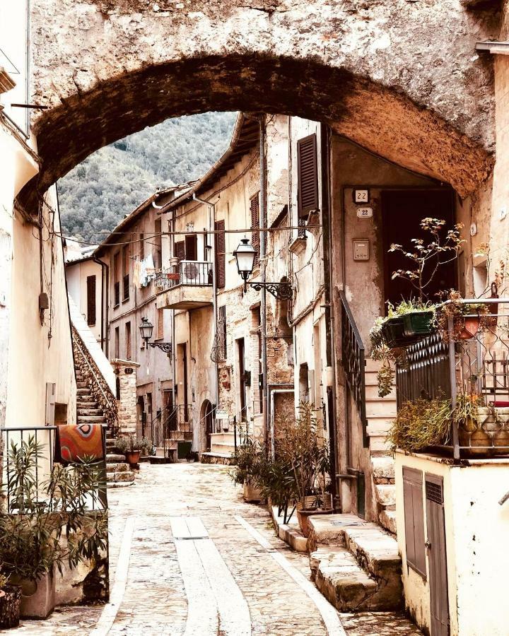 La Residenza Dei Papi Villa Papigno Luaran gambar